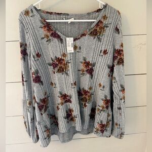 NWT Maurices Grey Ribbed Floral V-Neck Lightweight Sweater